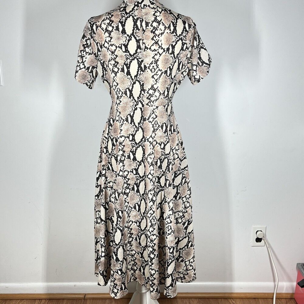 Lulus Lets Snake Grey Snake Print Collared Button… - image 2